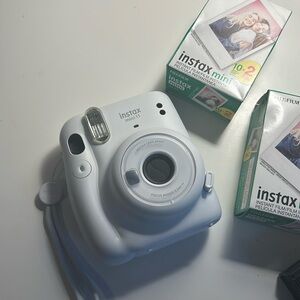 Fujifilm Instax Mini 11 and film packs